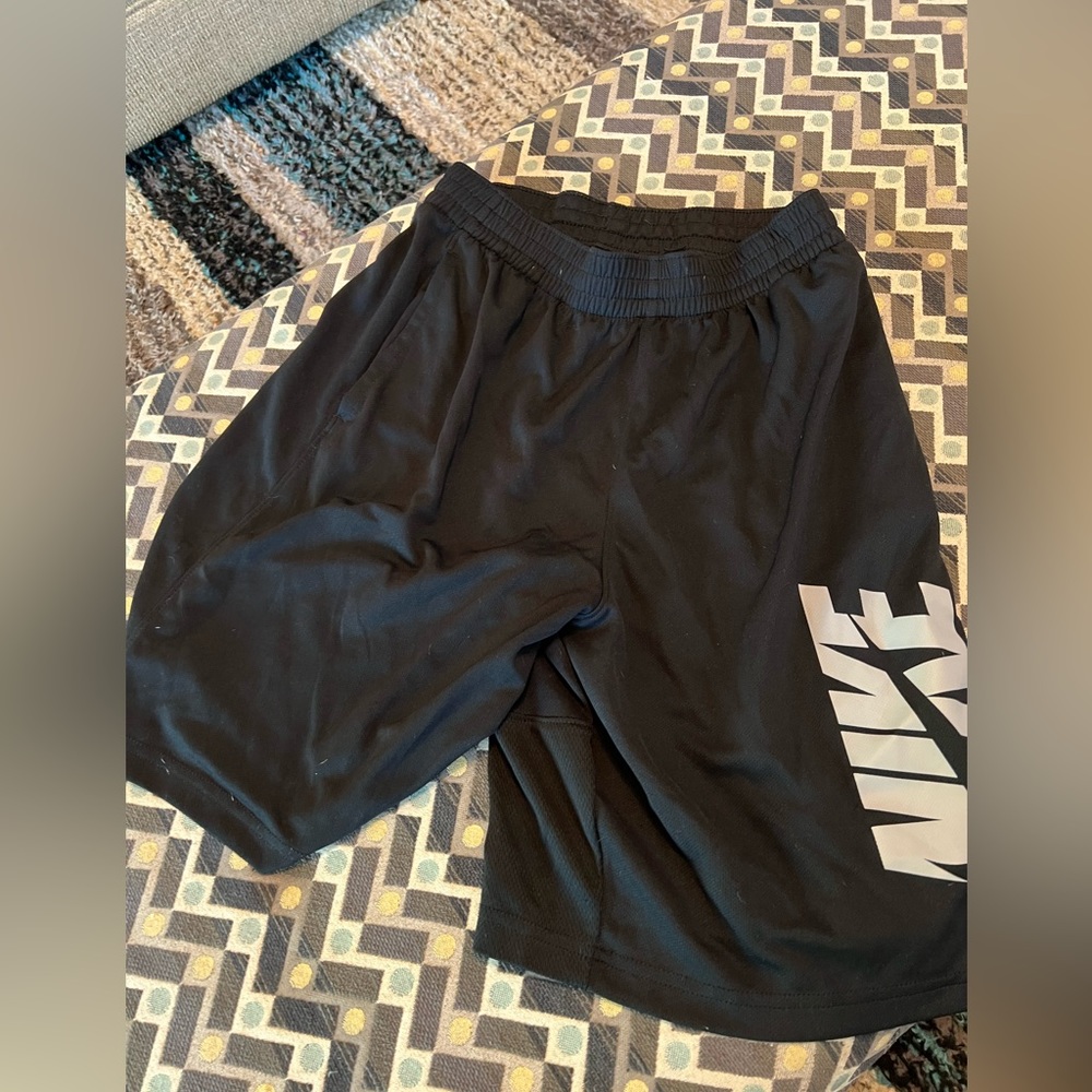 boys/girls nike basketball shorts